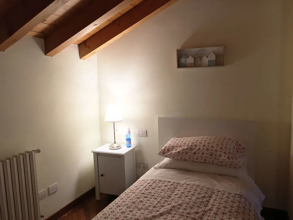 كاسالبوستير لينغو B&B La Borasca إيطاليا
